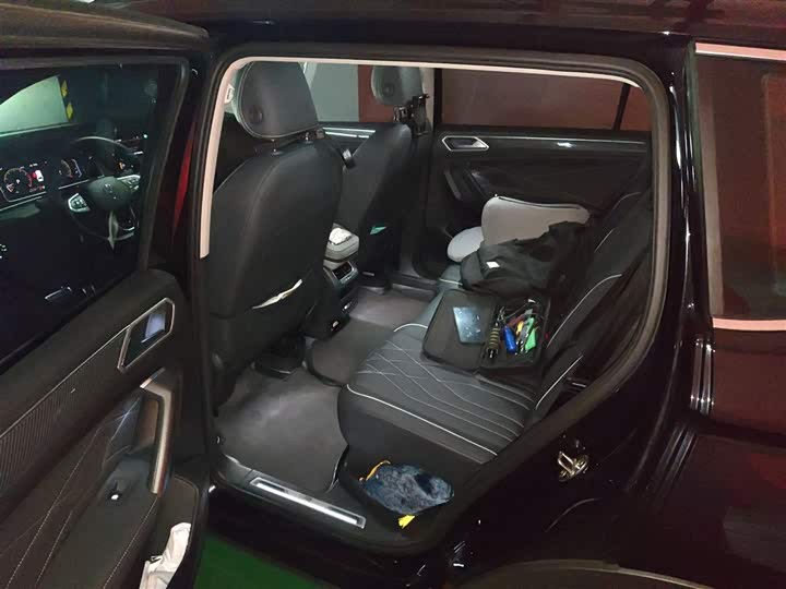 Фото 15 - Volkswagen Tiguan L Pro