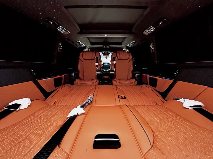 Фото 7 - Mercedes-Benz V-Class