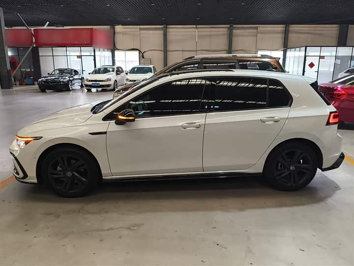 Фото 5 - Volkswagen Golf