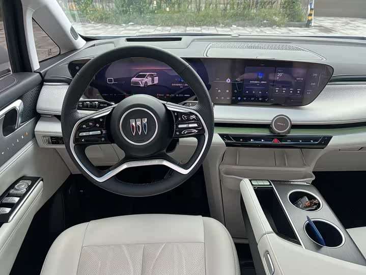 Фото 5 - Buick GL8 Hybrid