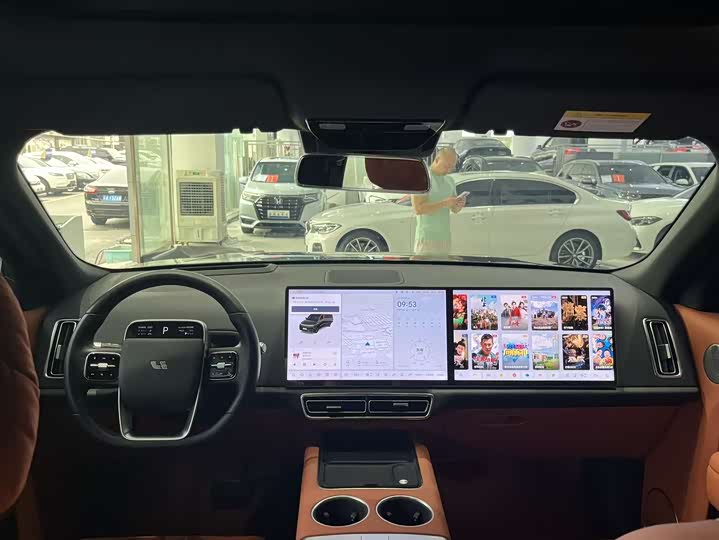 Фото 13 - LiXiang L8