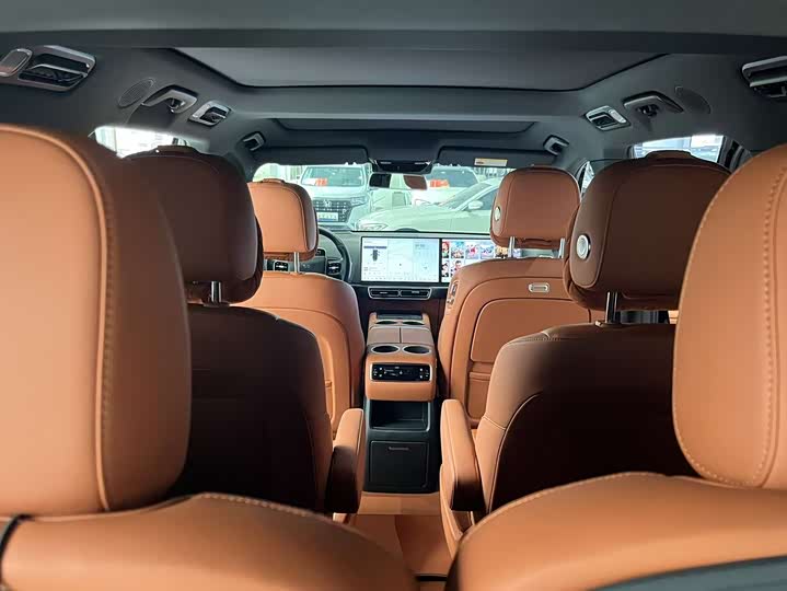 Фото 17 - LiXiang L8