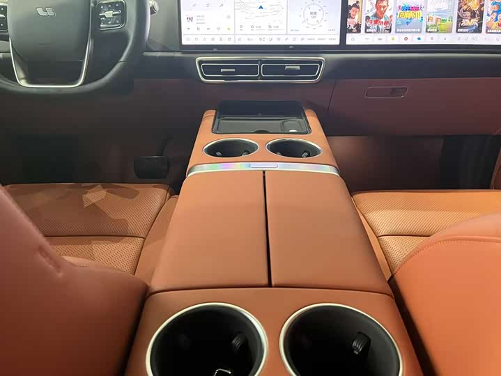 Фото 19 - LiXiang L8