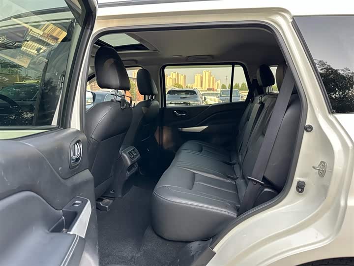 Фото 10 - Nissan Terra