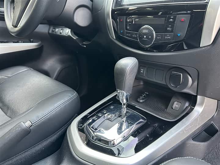 Фото 19 - Nissan Terra