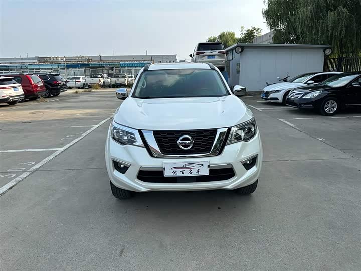 Фото 2 - Nissan Terra