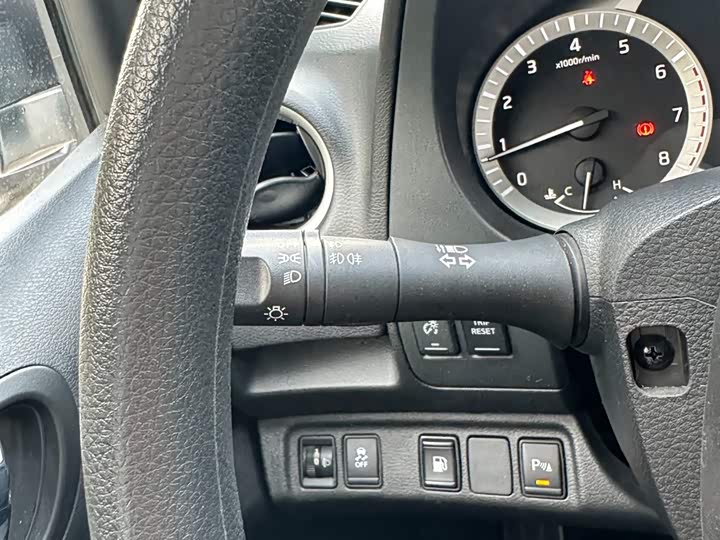 Фото 25 - Nissan Terra