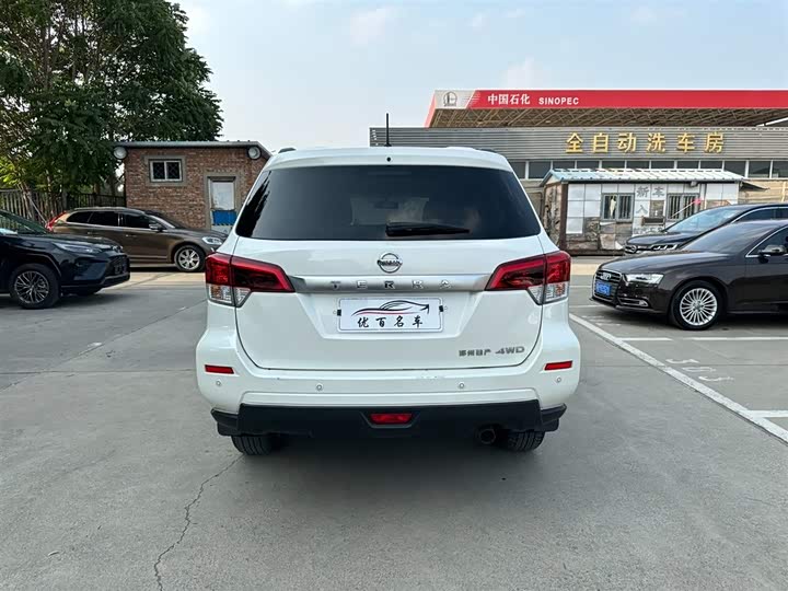 Фото 5 - Nissan Terra