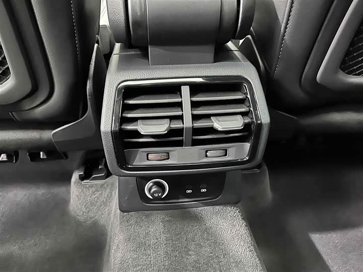 Фото 16 - Audi Q3