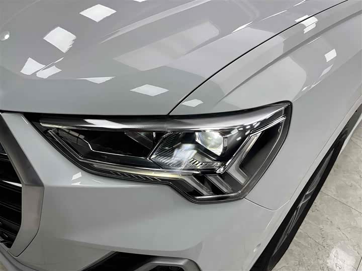 Фото 19 - Audi Q3