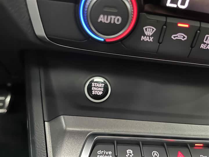 Фото 5 - Audi Q3