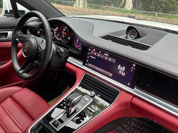 Фото 10 - Porsche Panamera