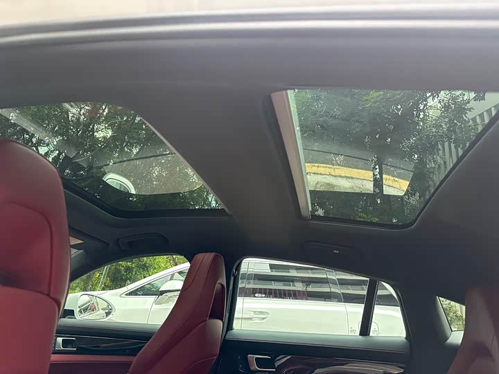 Фото 13 - Porsche Panamera