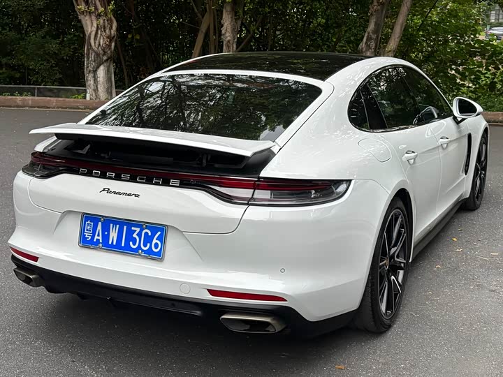 Фото 5 - Porsche Panamera