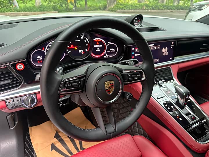 Фото 7 - Porsche Panamera