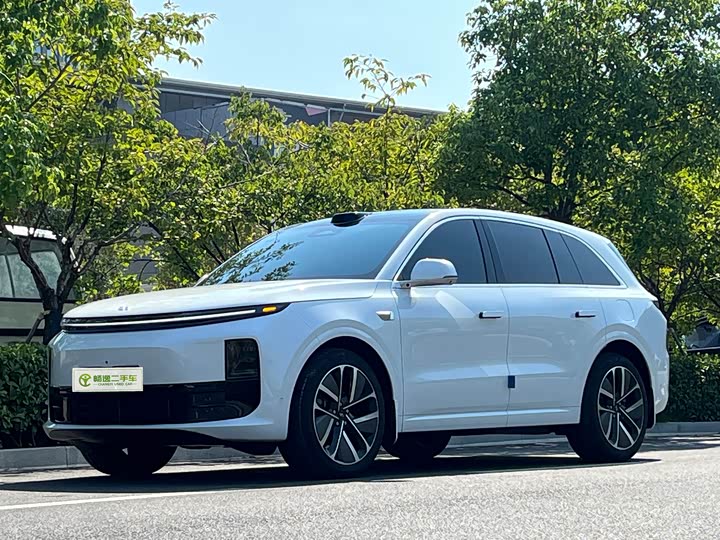 Фото 1 - LiXiang L6