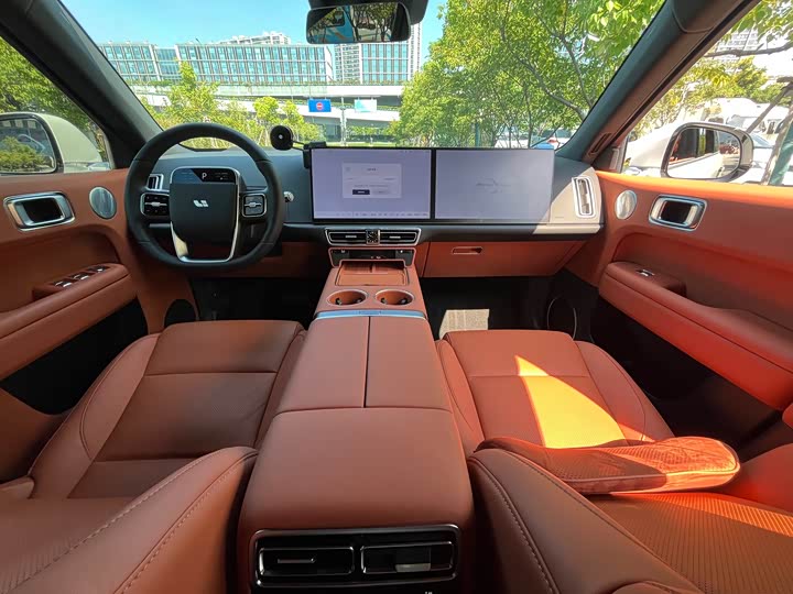 Фото 18 - LiXiang L6