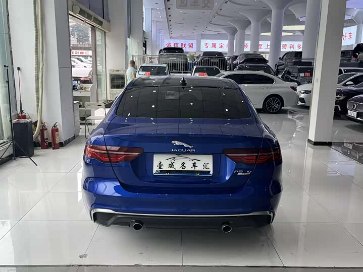 Фото 5 - Jaguar XE L