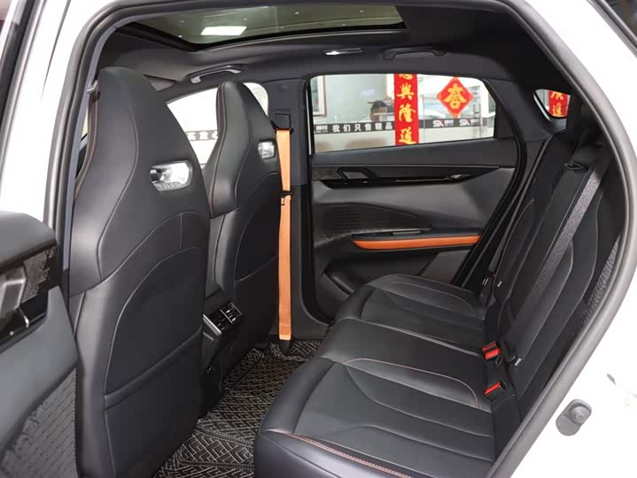 Фото 12 - Changan UNI-V