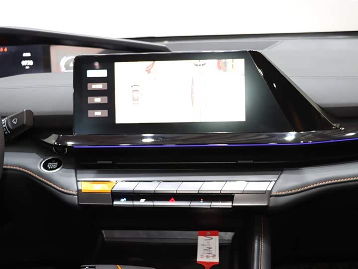 Фото 15 - Changan UNI-V