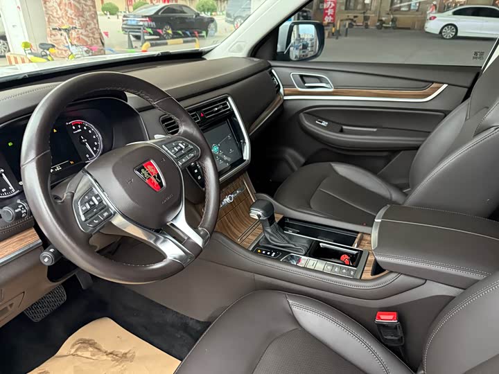 Фото 12 - Roewe RX8