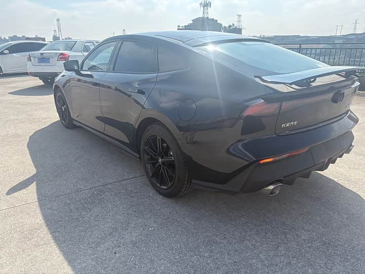 Фото 4 - Changan UNI-V