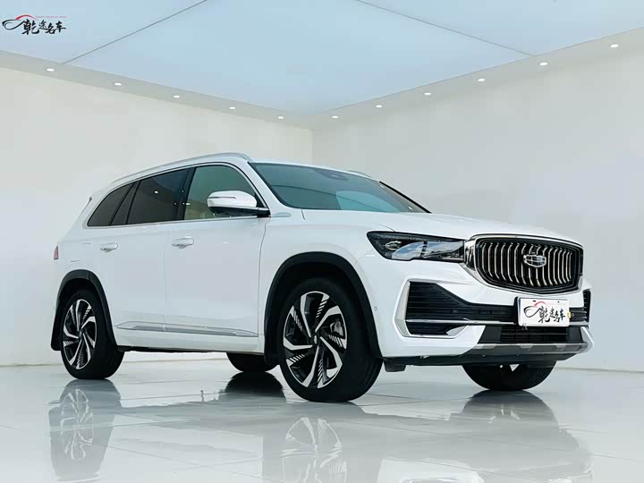 Фото 3 - Geely Monjaro