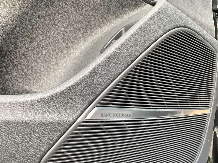 Фото 12 - Audi SQ7