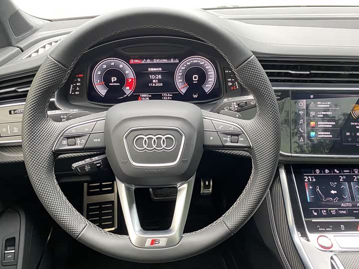 Фото 27 - Audi SQ7