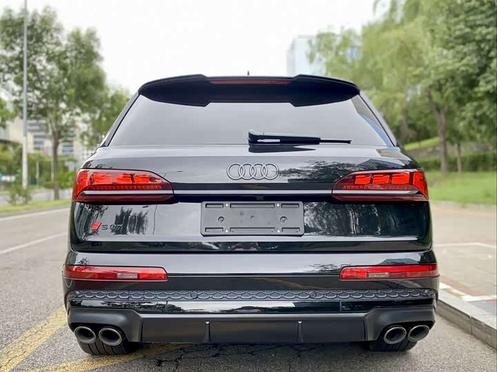 Фото 4 - Audi SQ7