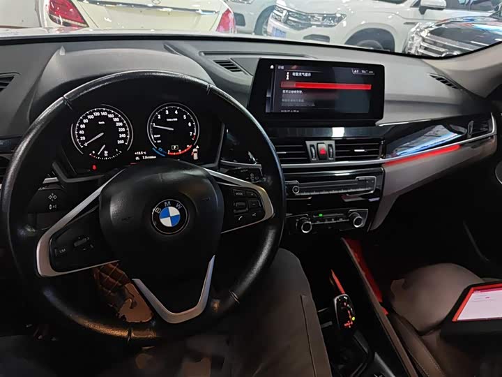 Фото 10 - BMW X1