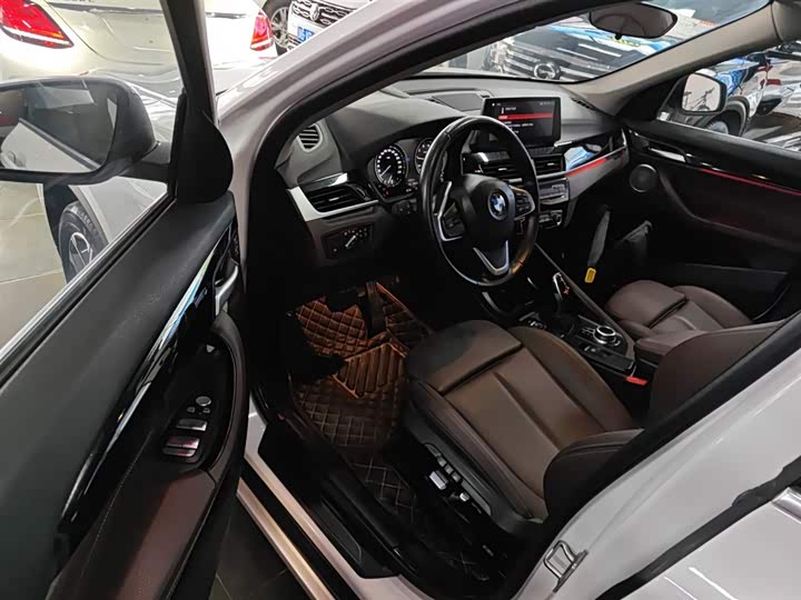 Фото 16 - BMW X1