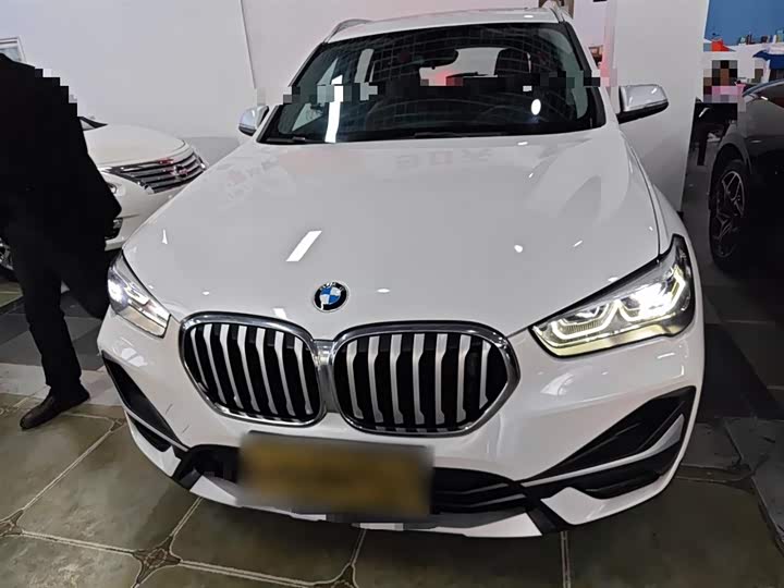 Фото 3 - BMW X1
