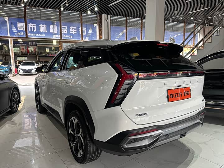 Фото 4 - Geely Atlas L