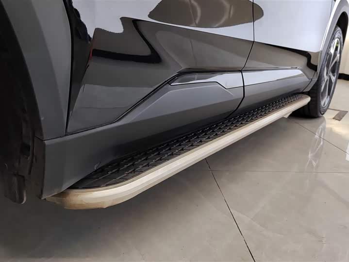 Фото 23 - Geely Atlas L