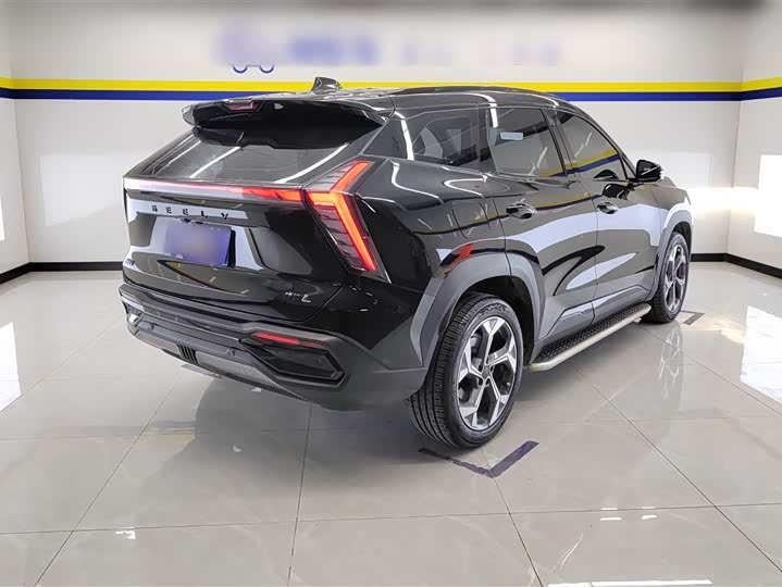 Фото 6 - Geely Atlas L