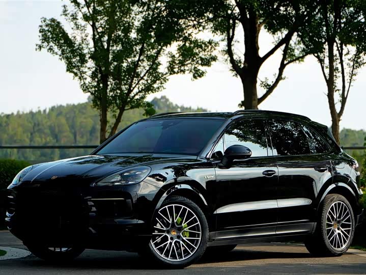 Фото 2 - Porsche Cayenne Hybrid