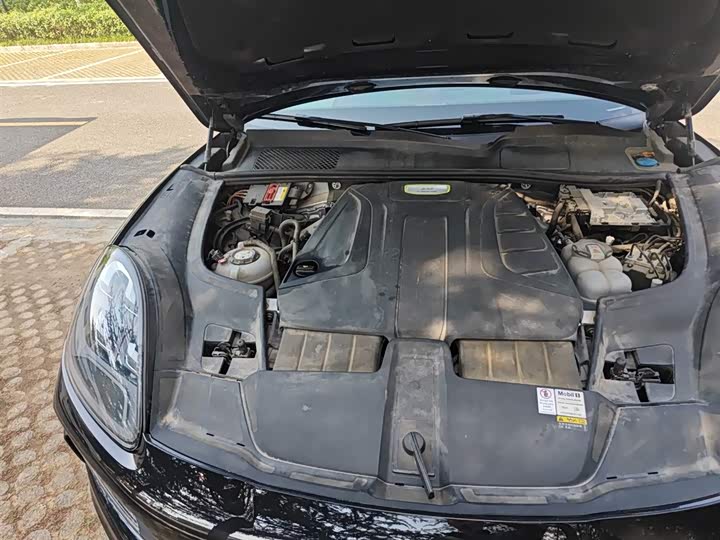 Фото 7 - Porsche Cayenne Hybrid