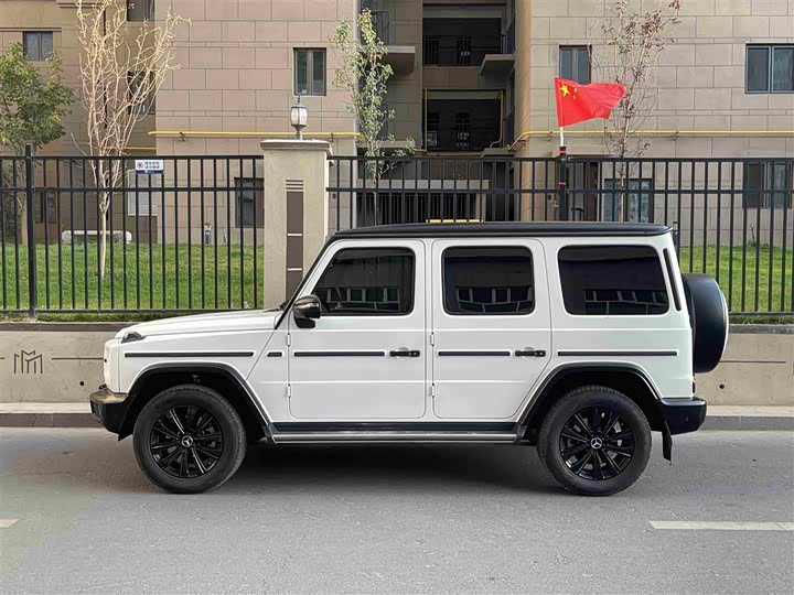 Фото 2 - Mercedes-Benz G-Class