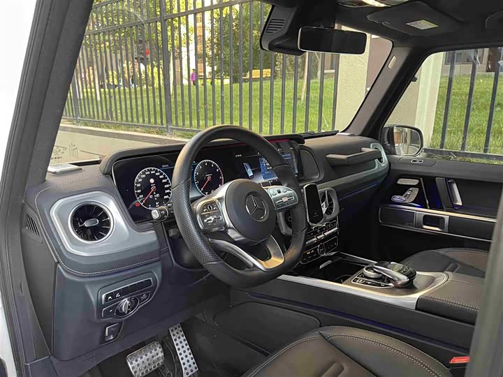 Фото 7 - Mercedes-Benz G-Class