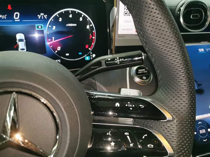 Фото 14 - Mercedes-Benz C-Class