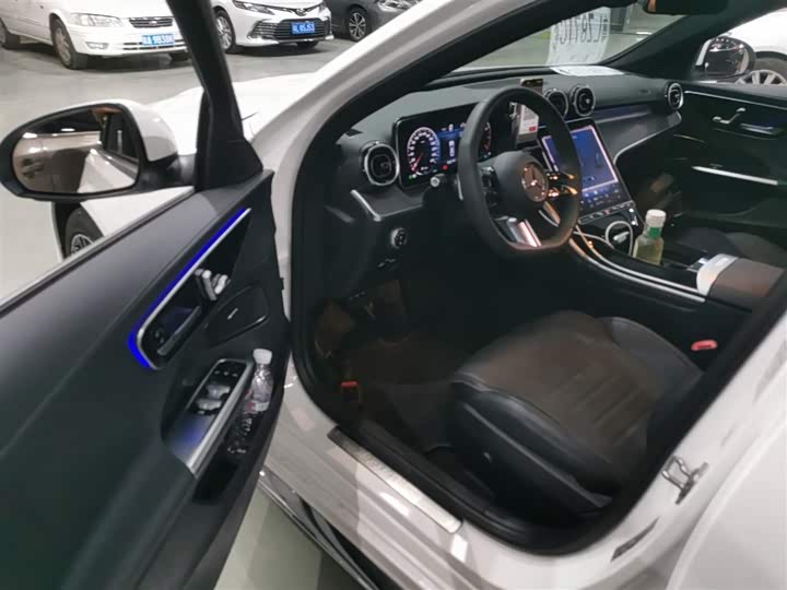 Фото 16 - Mercedes-Benz C-Class