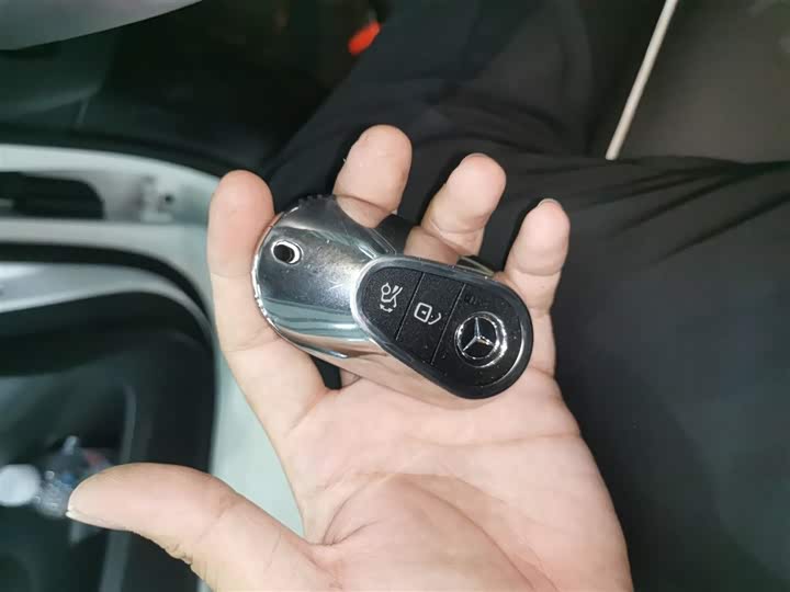 Фото 9 - Mercedes-Benz C-Class