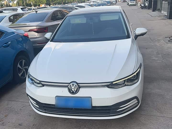 Фото 3 - Volkswagen Golf