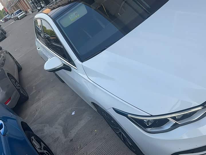 Фото 4 - Volkswagen Golf