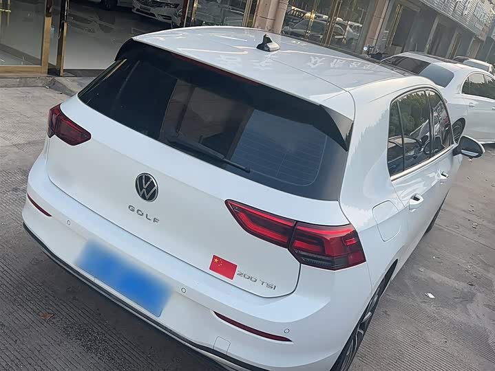 Фото 5 - Volkswagen Golf