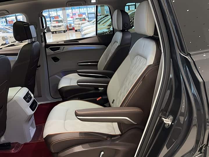 Фото 8 - Volkswagen Talagon