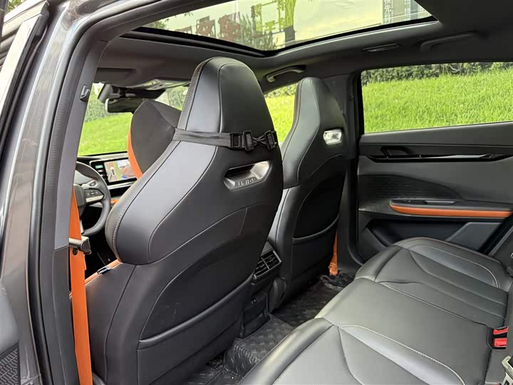 Фото 15 - Changan UNI-V