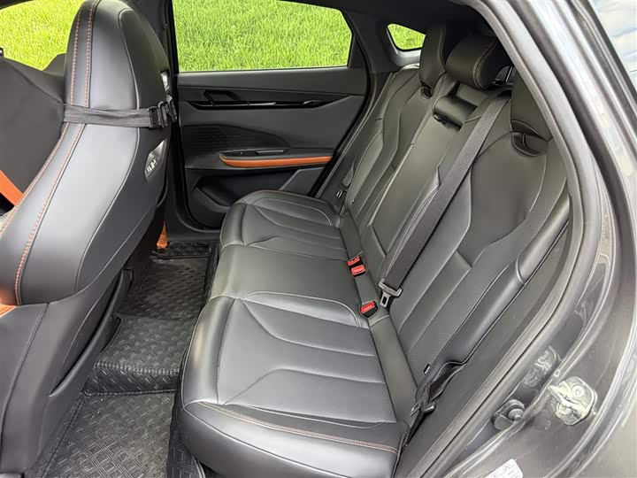 Фото 16 - Changan UNI-V