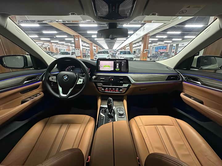 Фото 4 - BMW 6 Series GT